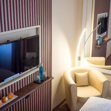 Hotel Primula โทรสดอร์ฟ ภายนอก รูปภาพ