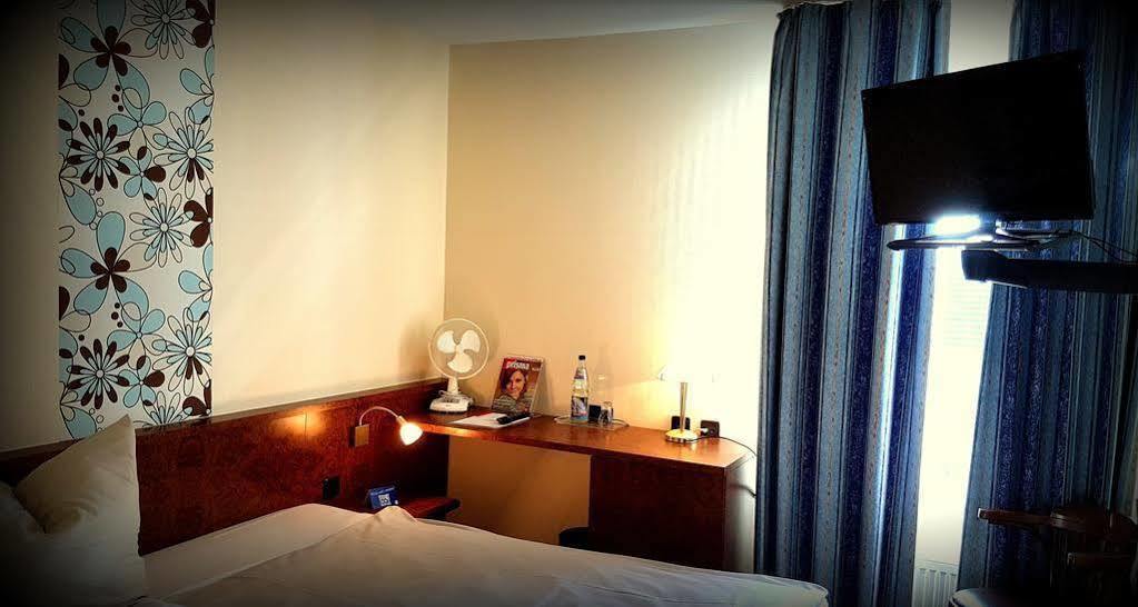 Hotel Primula โทรสดอร์ฟ ภายนอก รูปภาพ
