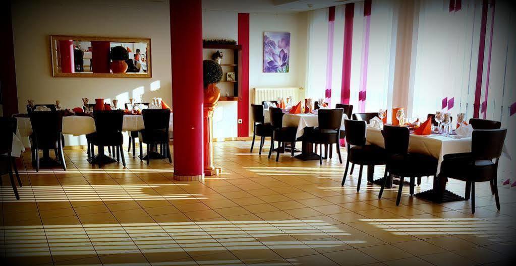 Hotel Primula โทรสดอร์ฟ ภายนอก รูปภาพ