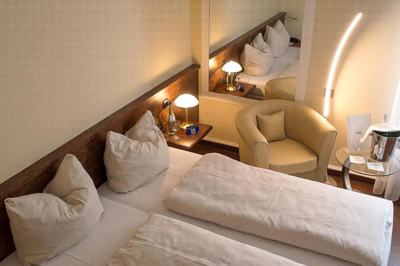 Hotel Primula โทรสดอร์ฟ ภายนอก รูปภาพ
