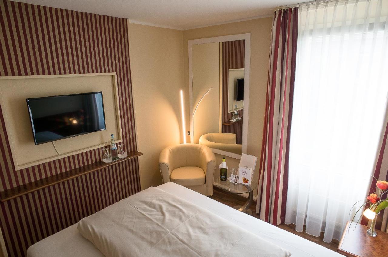 Hotel Primula โทรสดอร์ฟ ภายนอก รูปภาพ